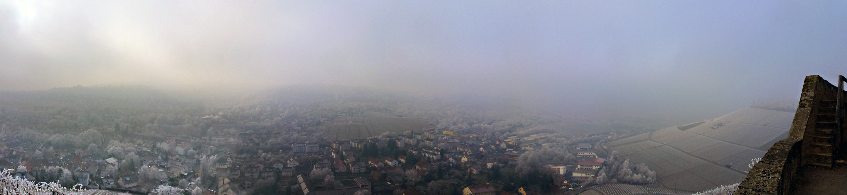 Sicht von Kapelle aus; rechts über Weinsberg